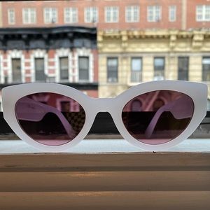 FREE PEOPLE SUNGLASSES